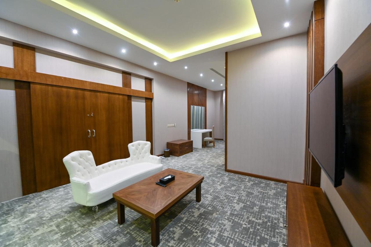 มูเทียรา โฮเต็ล - ลา วาล มอลล์ Hotel ริยาดห์ ภายนอก รูปภาพ