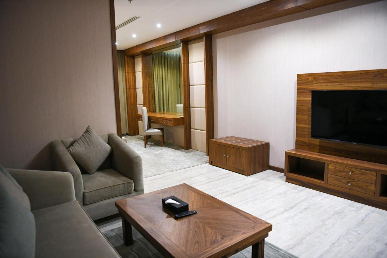 มูเทียรา โฮเต็ล - ลา วาล มอลล์ Hotel ริยาดห์ ภายนอก รูปภาพ