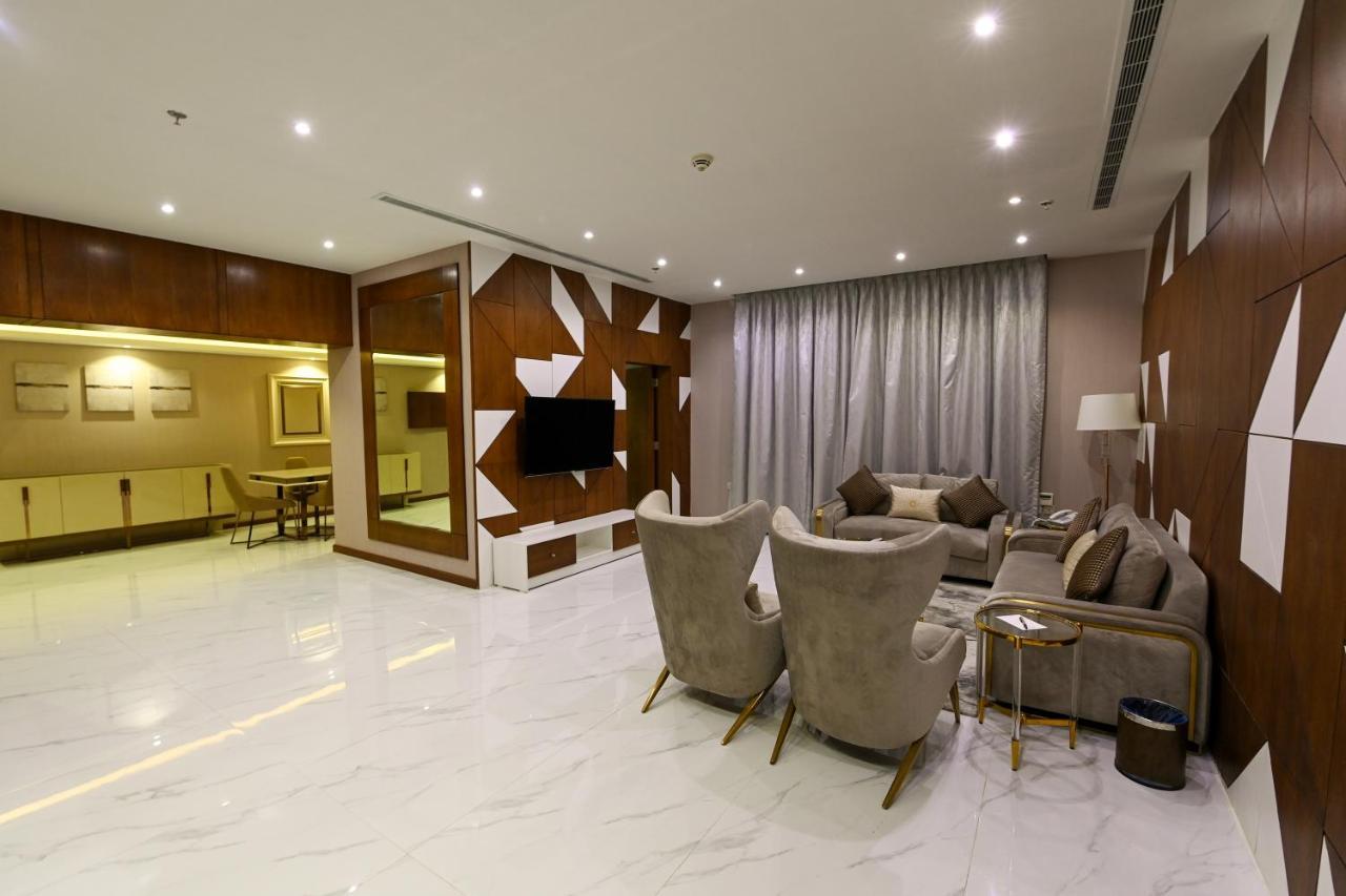 มูเทียรา โฮเต็ล - ลา วาล มอลล์ Hotel ริยาดห์ ภายนอก รูปภาพ
