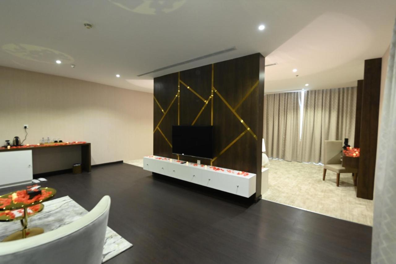 มูเทียรา โฮเต็ล - ลา วาล มอลล์ Hotel ริยาดห์ ภายนอก รูปภาพ