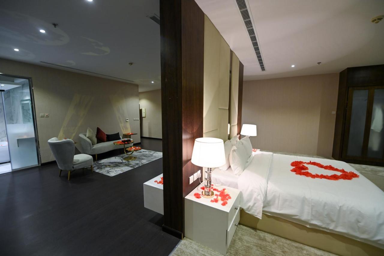 มูเทียรา โฮเต็ล - ลา วาล มอลล์ Hotel ริยาดห์ ภายนอก รูปภาพ
