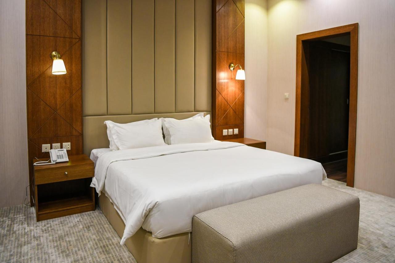 มูเทียรา โฮเต็ล - ลา วาล มอลล์ Hotel ริยาดห์ ภายนอก รูปภาพ