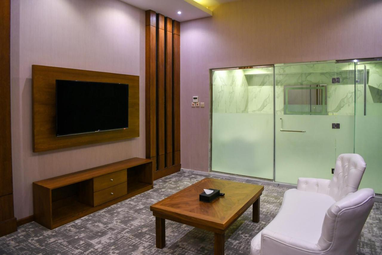 มูเทียรา โฮเต็ล - ลา วาล มอลล์ Hotel ริยาดห์ ภายนอก รูปภาพ