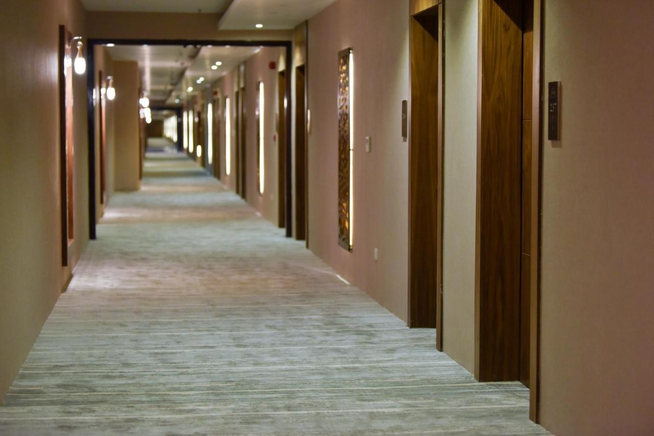 มูเทียรา โฮเต็ล - ลา วาล มอลล์ Hotel ริยาดห์ ภายนอก รูปภาพ
