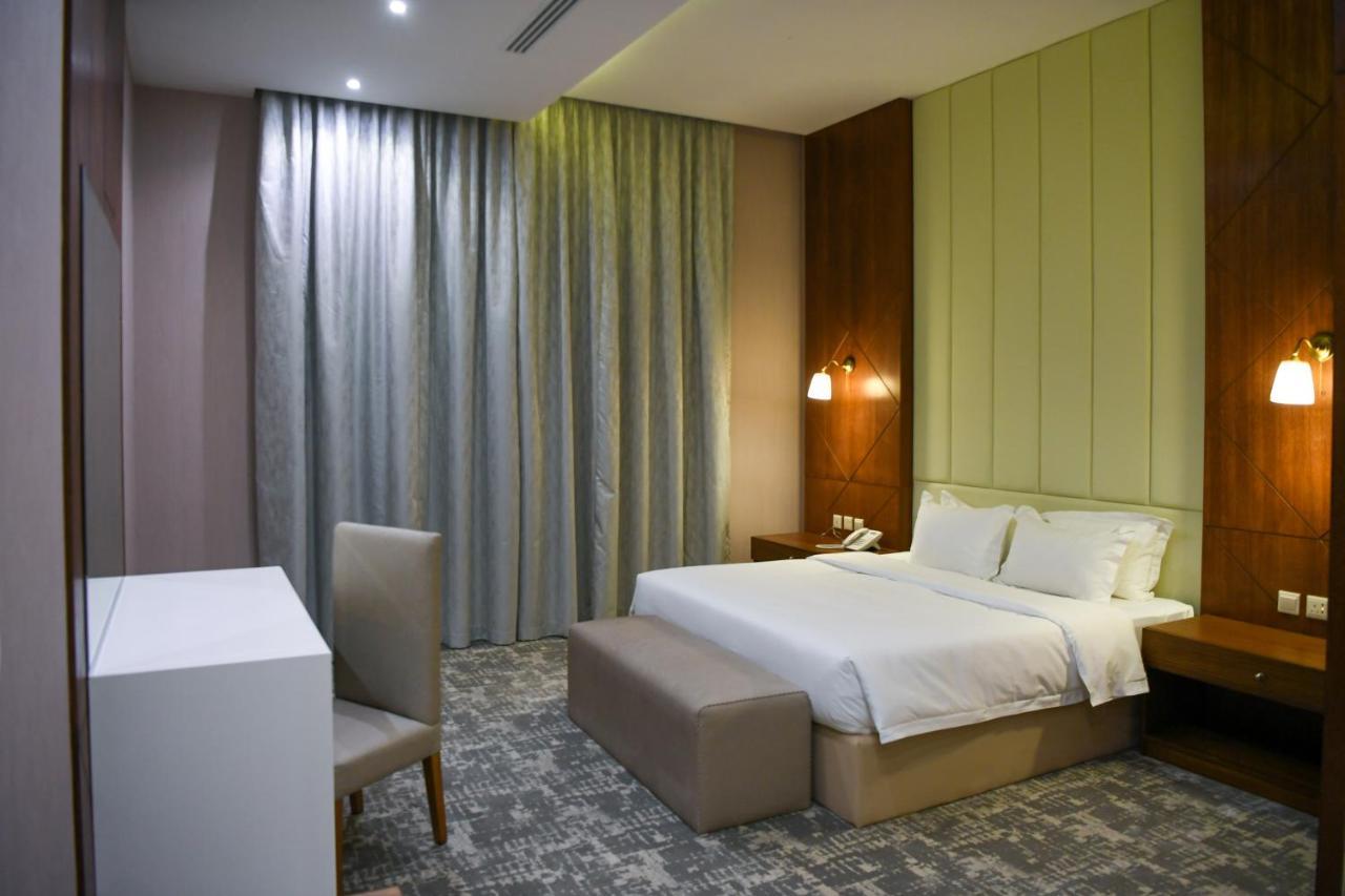 มูเทียรา โฮเต็ล - ลา วาล มอลล์ Hotel ริยาดห์ ภายนอก รูปภาพ
