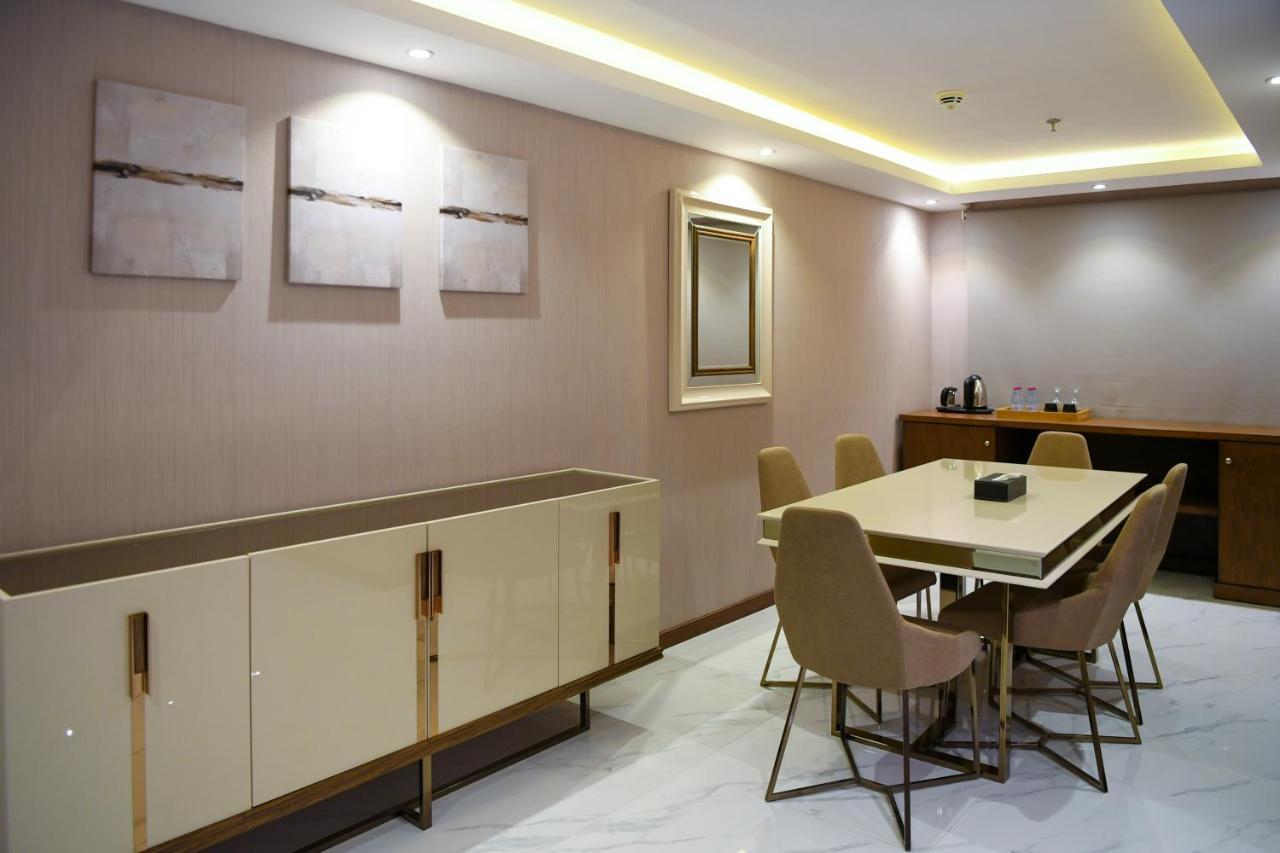 มูเทียรา โฮเต็ล - ลา วาล มอลล์ Hotel ริยาดห์ ภายนอก รูปภาพ