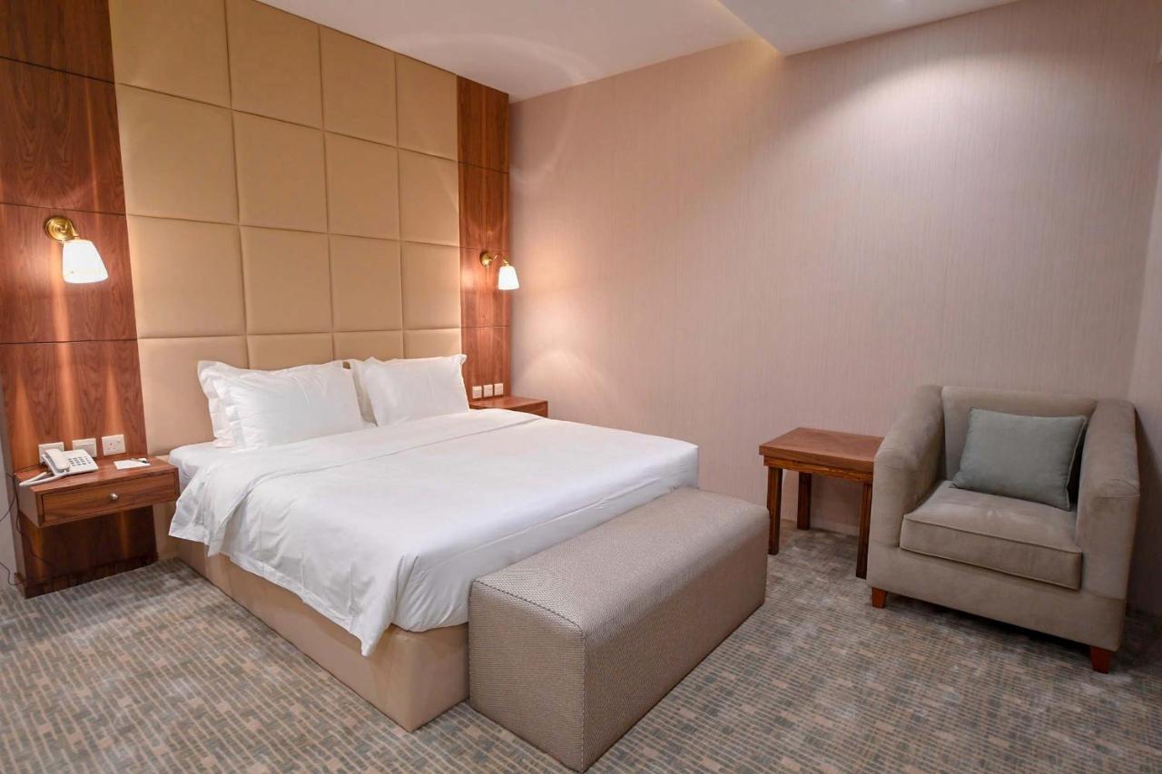 มูเทียรา โฮเต็ล - ลา วาล มอลล์ Hotel ริยาดห์ ภายนอก รูปภาพ